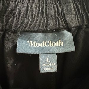 ModCloth Soft Black Pants sz L Wide Palazzo Style Pockets